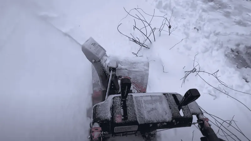 best electric snow blowers for heavy snow